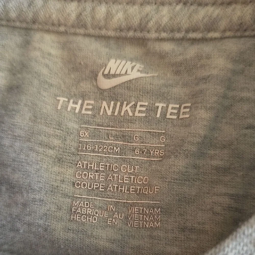 Nike Gray Short Sleeve Tee with Leopard Graphic